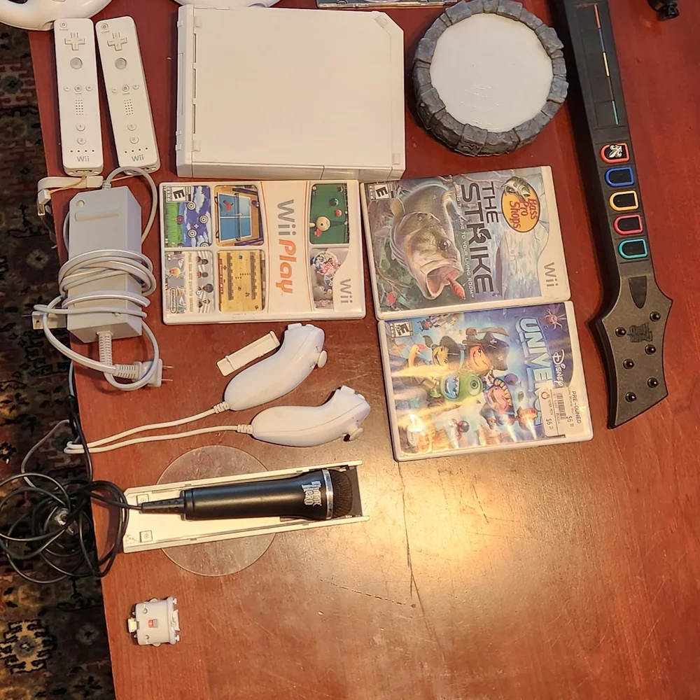 Nintendo Wii Console Bundle - White